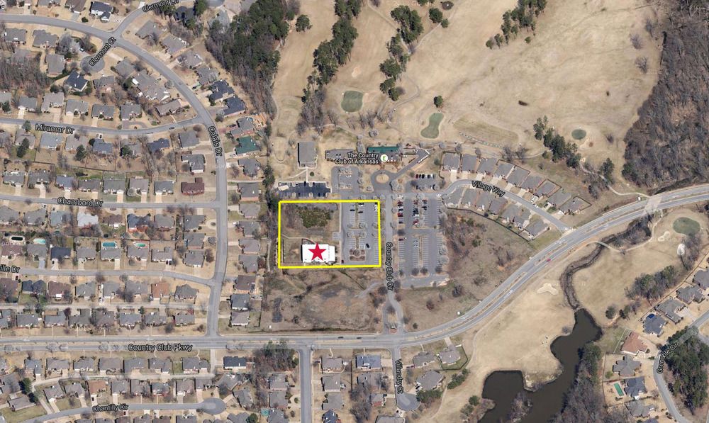 2 Country Club Cir, Maumelle, AR 72113